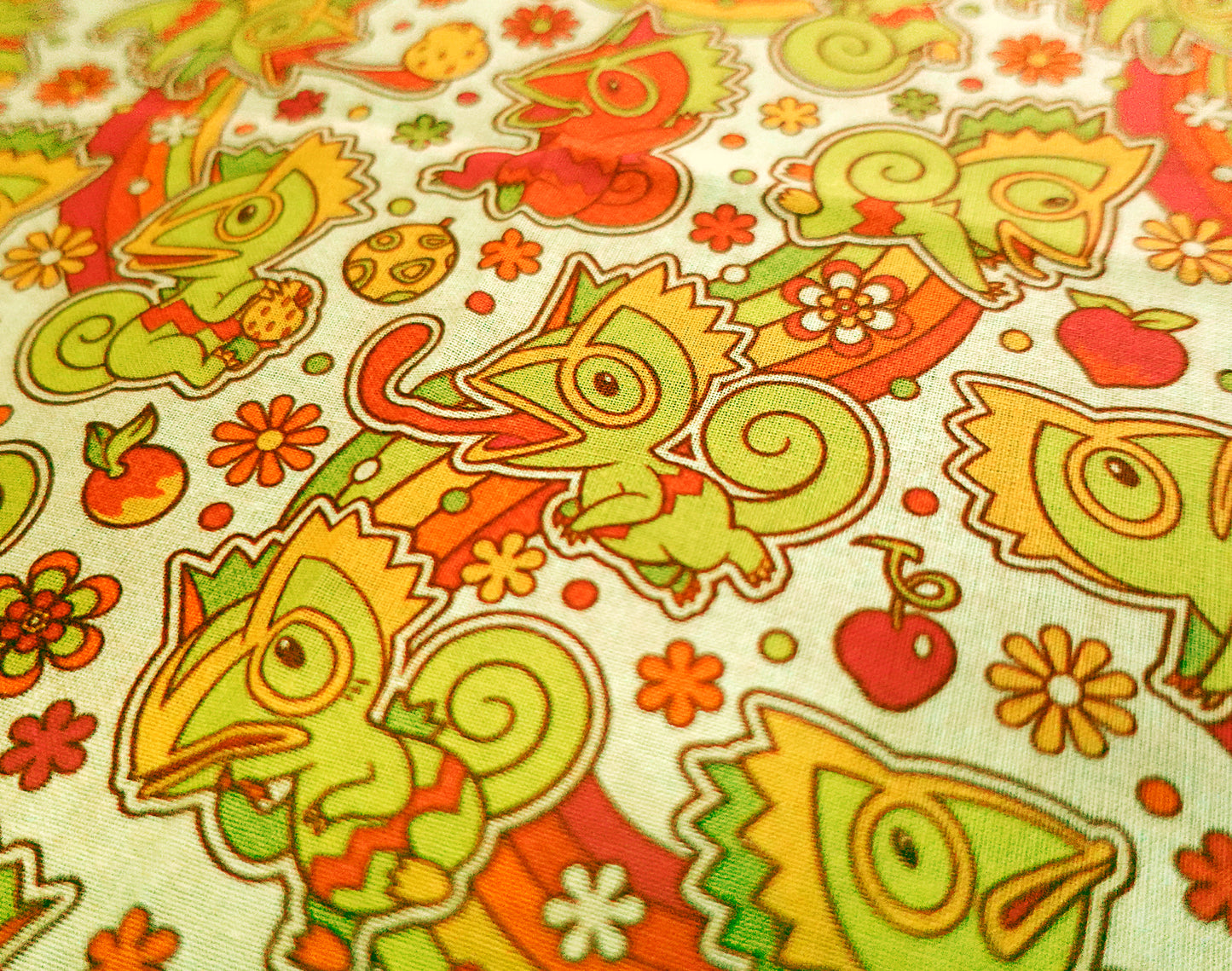 Kaleidoscopic Kecleon Bandana