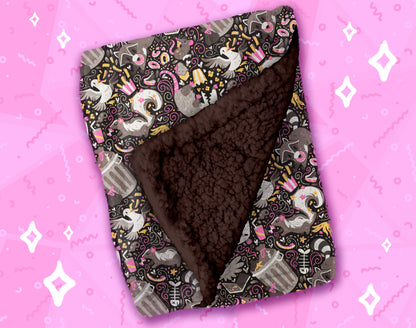 Trash Mammals Blanket
